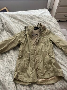 The North Face Women's Hooded Rain Jacket